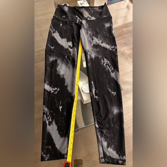 Women’s Legging TALL Length- Marble Print - Picture 4 of 4
